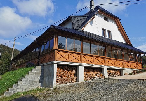 Zasklívání pergol a teras rámovým posuvným systémem