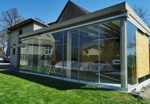 Zasklívání pergol a teras bezrámovým posuvným systémem